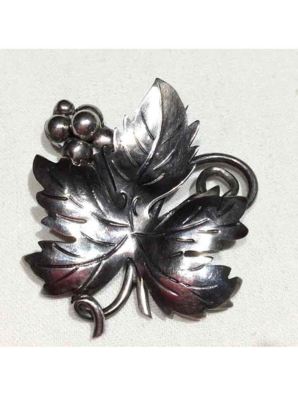 MEXICO STERLING SILVER MAPLE LEAF VINTAGE BROOCH PIN